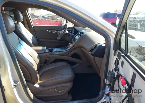 2016 Lincoln Mkx Reserve z USA, uszkodzony, nr VIN 2LMTJ6LR2GBL40847